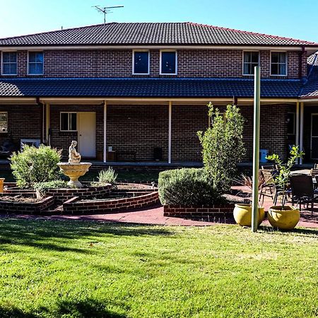 Plumes Boutique Bed & Breakfast Tamworth Exterior foto