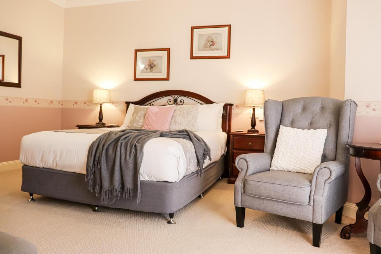 Plumes Boutique Bed & Breakfast Tamworth Exterior foto